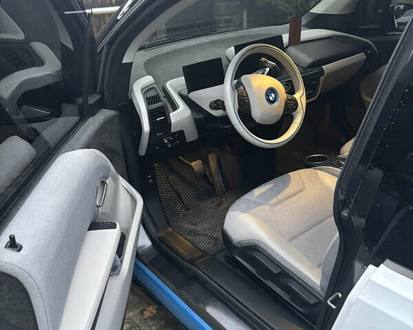 Білий БМВ І3, об'ємом двигуна 0 л та пробігом 80 тис. км за 19000 $, фото 4 на Automoto.ua