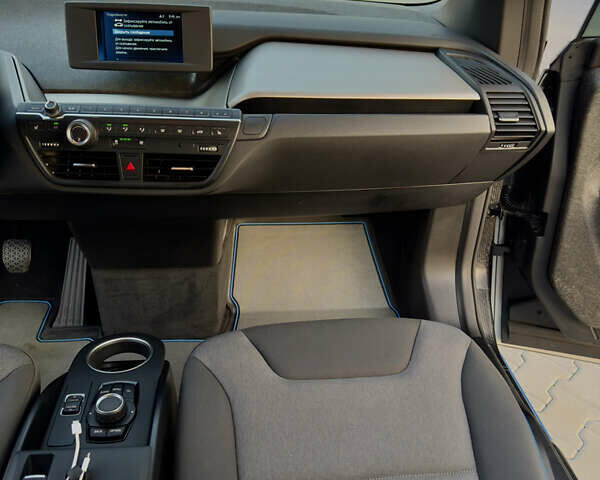 Белый БМВ И3, объемом двигателя 0 л и пробегом 42 тыс. км за 17400 $, фото 15 на Automoto.ua
