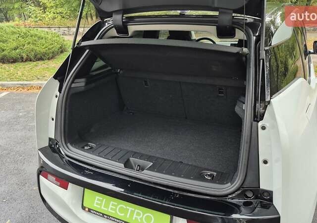 Белый БМВ И3, объемом двигателя 0 л и пробегом 92 тыс. км за 16000 $, фото 10 на Automoto.ua