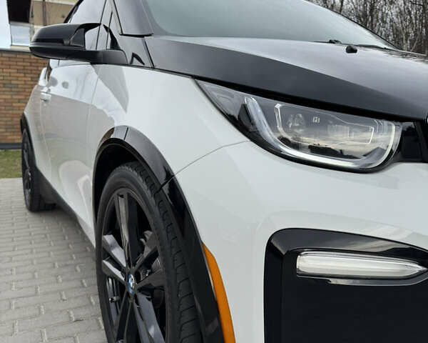 Белый БМВ И3, объемом двигателя 0 л и пробегом 55 тыс. км за 18500 $, фото 3 на Automoto.ua