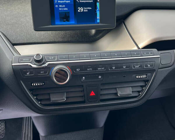 Білий БМВ І3, об'ємом двигуна 0 л та пробігом 31 тис. км за 19900 $, фото 28 на Automoto.ua