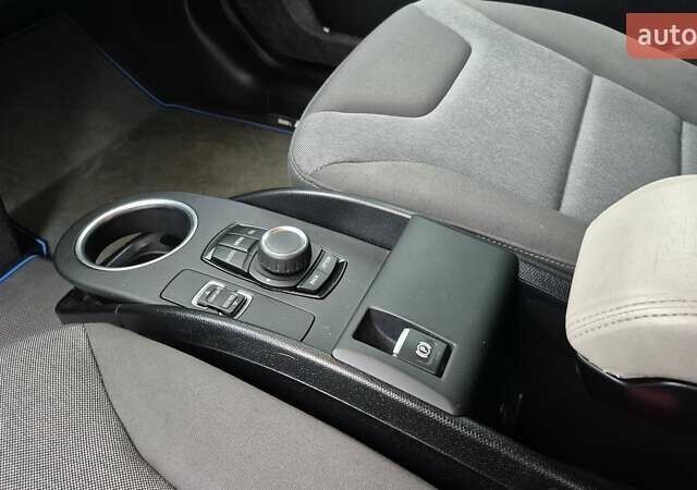 Белый БМВ И3, объемом двигателя 0 л и пробегом 92 тыс. км за 16000 $, фото 16 на Automoto.ua