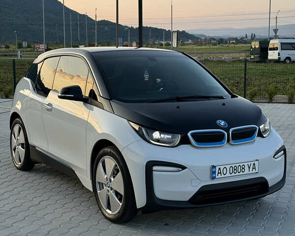 Белый БМВ И3, объемом двигателя 0 л и пробегом 42 тыс. км за 17400 $, фото 1 на Automoto.ua