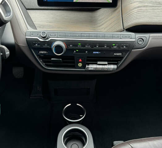 Белый БМВ И3, объемом двигателя 0 л и пробегом 55 тыс. км за 18500 $, фото 11 на Automoto.ua