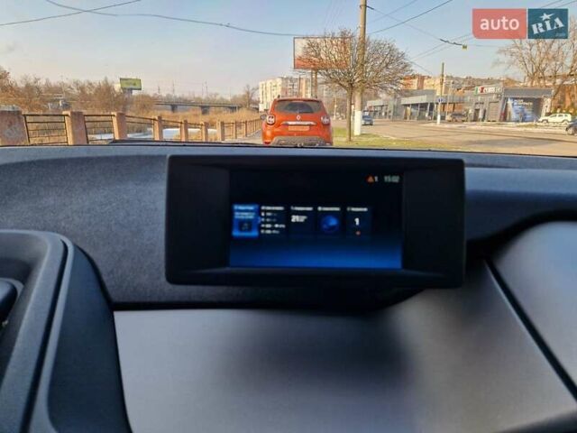 Белый БМВ И3, объемом двигателя 0 л и пробегом 92 тыс. км за 14500 $, фото 14 на Automoto.ua