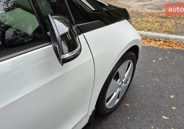 Белый БМВ И3, объемом двигателя 0 л и пробегом 92 тыс. км за 16000 $, фото 12 на Automoto.ua