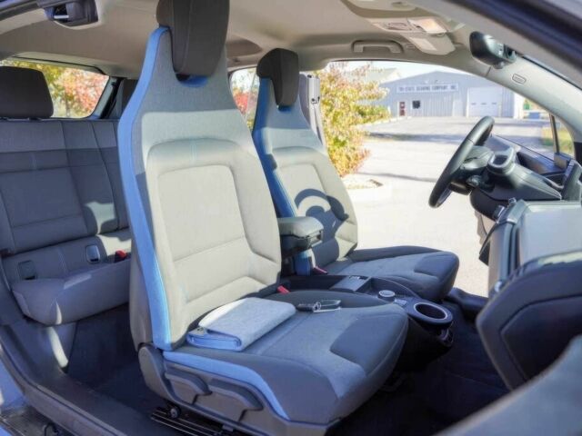 Белый БМВ И3, объемом двигателя 0 л и пробегом 17 тыс. км за 7000 $, фото 10 на Automoto.ua