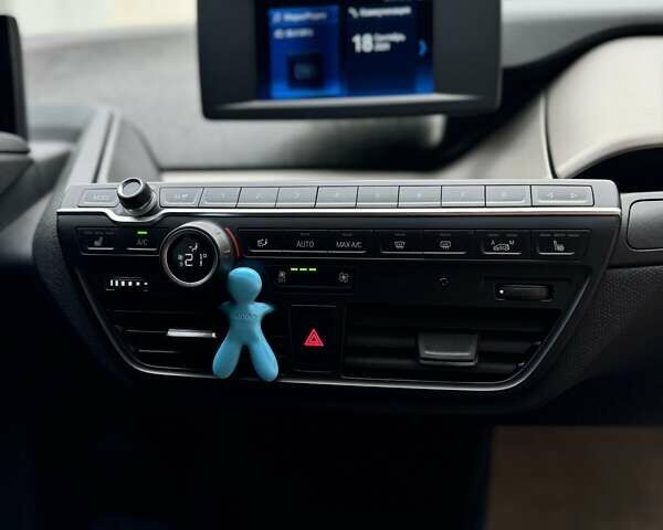 Белый БМВ И3, объемом двигателя 0 л и пробегом 49 тыс. км за 23700 $, фото 10 на Automoto.ua