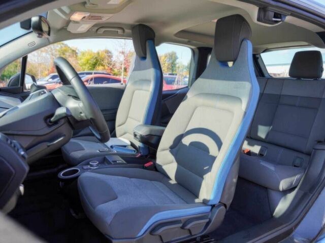 Белый БМВ И3, объемом двигателя 0 л и пробегом 17 тыс. км за 7000 $, фото 8 на Automoto.ua