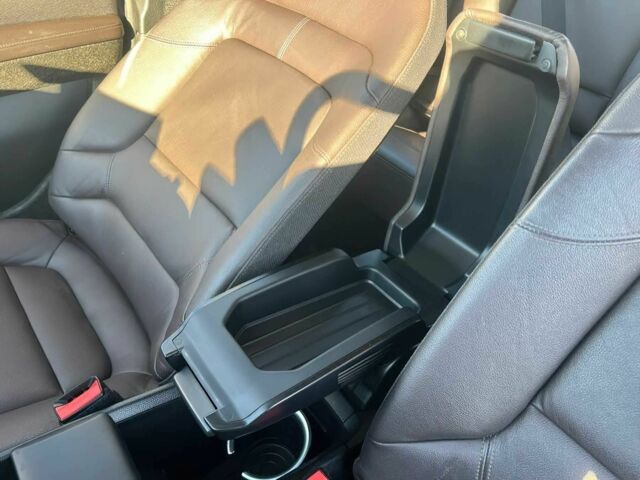 Білий БМВ І3, об'ємом двигуна 0.7 л та пробігом 16 тис. км за 4500 $, фото 7 на Automoto.ua