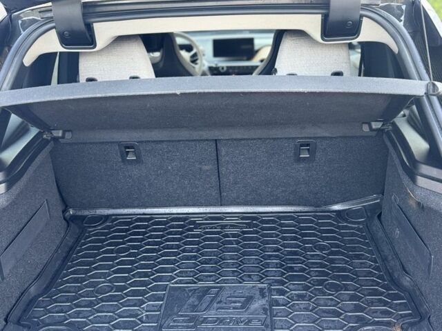 Белый БМВ И3, объемом двигателя 0 л и пробегом 110 тыс. км за 9100 $, фото 8 на Automoto.ua