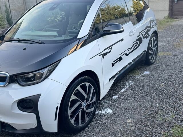 Белый БМВ И3, объемом двигателя 0 л и пробегом 110 тыс. км за 9100 $, фото 6 на Automoto.ua
