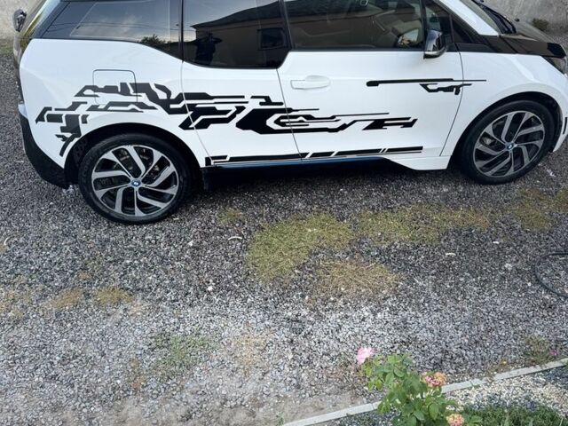 Белый БМВ И3, объемом двигателя 0 л и пробегом 110 тыс. км за 9100 $, фото 9 на Automoto.ua