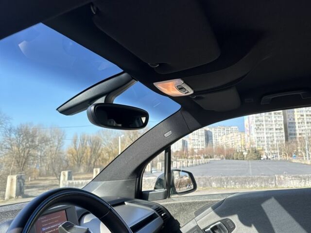 Белый БМВ И3, объемом двигателя 0 л и пробегом 52 тыс. км за 22000 $, фото 8 на Automoto.ua