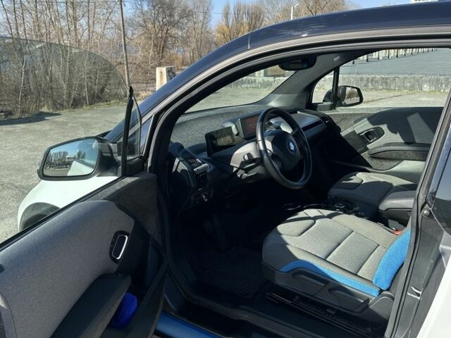 Белый БМВ И3, объемом двигателя 0 л и пробегом 52 тыс. км за 22000 $, фото 7 на Automoto.ua