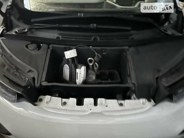 Бежевый БМВ И3, объемом двигателя 0.7 л и пробегом 77 тыс. км за 13600 $, фото 23 на Automoto.ua