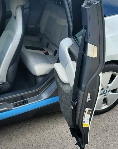 Бежевый БМВ И3, объемом двигателя 0.7 л и пробегом 77 тыс. км за 13600 $, фото 16 на Automoto.ua