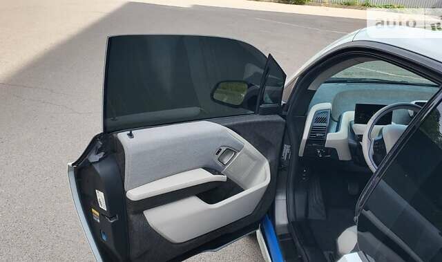 Бежевый БМВ И3, объемом двигателя 0.7 л и пробегом 77 тыс. км за 13600 $, фото 17 на Automoto.ua