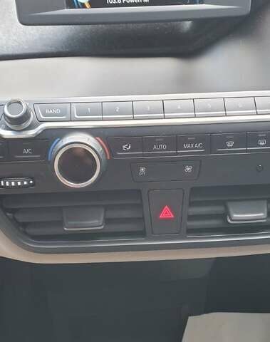 Бежевый БМВ И3, объемом двигателя 0.7 л и пробегом 77 тыс. км за 13600 $, фото 2 на Automoto.ua