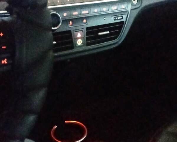 Черный БМВ И3, объемом двигателя 0 л и пробегом 107 тыс. км за 13200 $, фото 27 на Automoto.ua