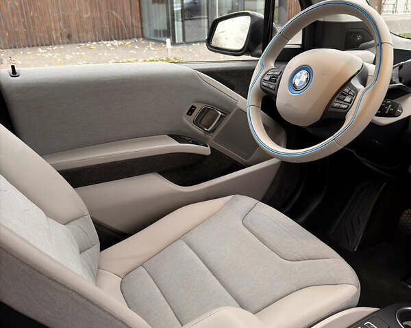 Черный БМВ И3, объемом двигателя 0.65 л и пробегом 65 тыс. км за 11500 $, фото 18 на Automoto.ua