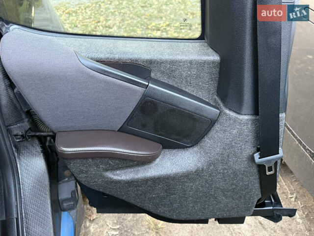 Черный БМВ И3, объемом двигателя 0 л и пробегом 60 тыс. км за 8999 $, фото 63 на Automoto.ua