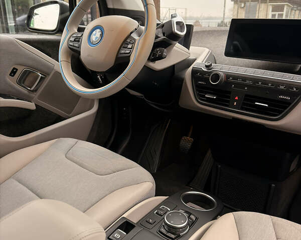 Черный БМВ И3, объемом двигателя 0.65 л и пробегом 65 тыс. км за 11500 $, фото 20 на Automoto.ua