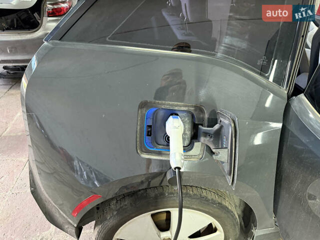 Черный БМВ И3, объемом двигателя 0 л и пробегом 62 тыс. км за 7500 $, фото 18 на Automoto.ua