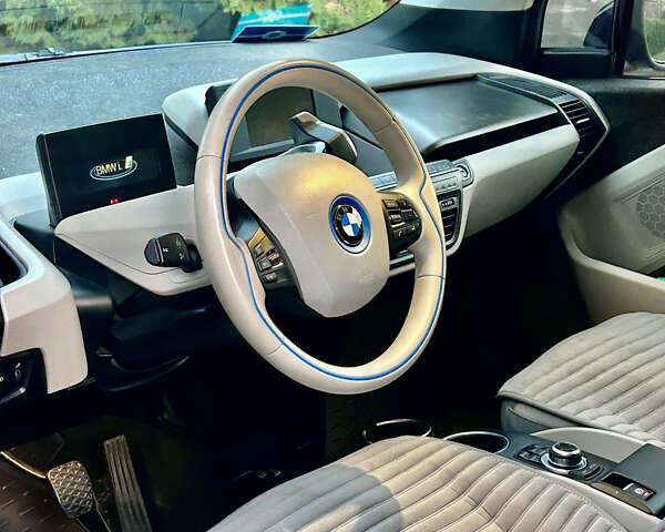 Черный БМВ И3, объемом двигателя 0 л и пробегом 111 тыс. км за 9000 $, фото 4 на Automoto.ua