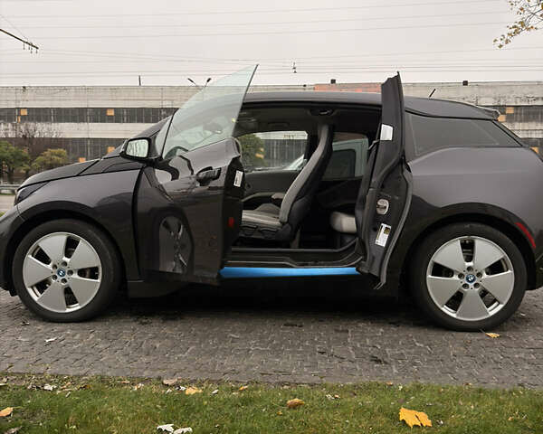 Черный БМВ И3, объемом двигателя 0.65 л и пробегом 65 тыс. км за 11500 $, фото 6 на Automoto.ua