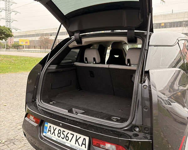 Черный БМВ И3, объемом двигателя 0.65 л и пробегом 65 тыс. км за 11500 $, фото 9 на Automoto.ua