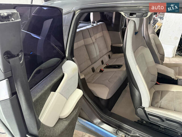 Черный БМВ И3, объемом двигателя 0 л и пробегом 62 тыс. км за 7500 $, фото 16 на Automoto.ua