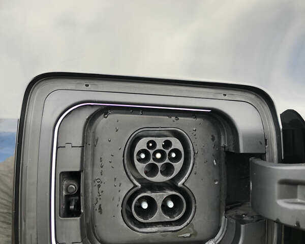 Черный БМВ И3, объемом двигателя 0 л и пробегом 91 тыс. км за 13500 $, фото 26 на Automoto.ua