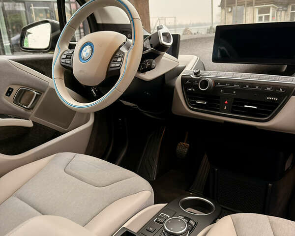 Черный БМВ И3, объемом двигателя 0.65 л и пробегом 65 тыс. км за 11500 $, фото 11 на Automoto.ua