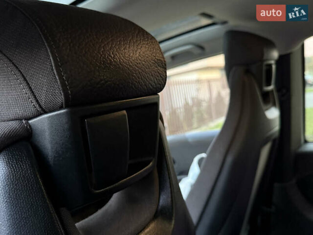 Черный БМВ И3, объемом двигателя 0 л и пробегом 60 тыс. км за 8999 $, фото 56 на Automoto.ua