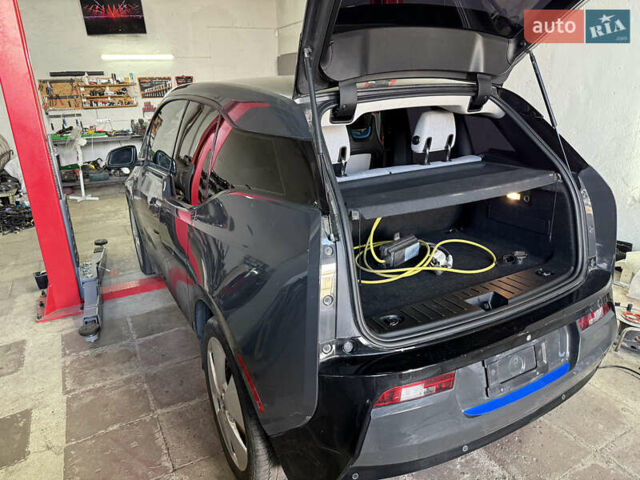 Черный БМВ И3, объемом двигателя 0 л и пробегом 62 тыс. км за 7500 $, фото 6 на Automoto.ua
