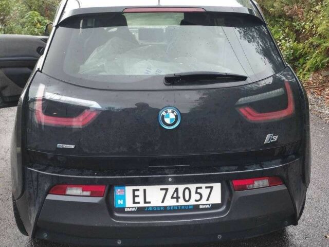 БМВ И3 2015 в Киеве на Automoto.ua Черный БМВ И3, объемом двигателя 0 л и пробегом 146 тыс. км за 7600 $, фото 4 на Automoto.ua