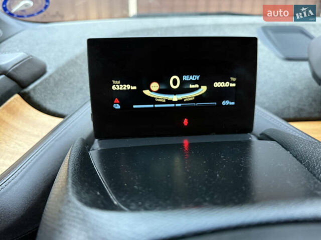 Черный БМВ И3, объемом двигателя 0 л и пробегом 60 тыс. км за 8999 $, фото 55 на Automoto.ua