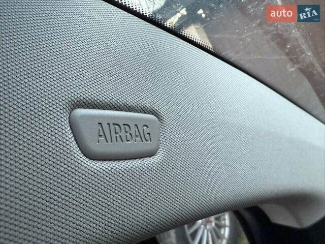 Черный БМВ И3, объемом двигателя 0 л и пробегом 60 тыс. км за 8999 $, фото 53 на Automoto.ua