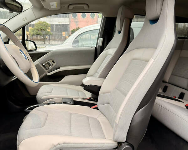 Черный БМВ И3, объемом двигателя 0.65 л и пробегом 65 тыс. км за 11500 $, фото 16 на Automoto.ua