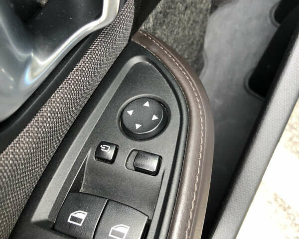 Черный БМВ И3, объемом двигателя 0 л и пробегом 91 тыс. км за 13500 $, фото 32 на Automoto.ua