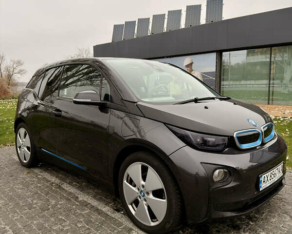 Черный БМВ И3, объемом двигателя 0.65 л и пробегом 65 тыс. км за 11500 $, фото 1 на Automoto.ua