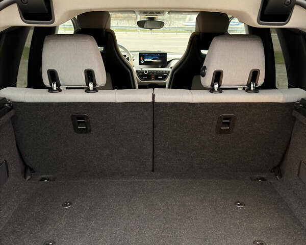 Черный БМВ И3, объемом двигателя 0.65 л и пробегом 65 тыс. км за 11500 $, фото 25 на Automoto.ua