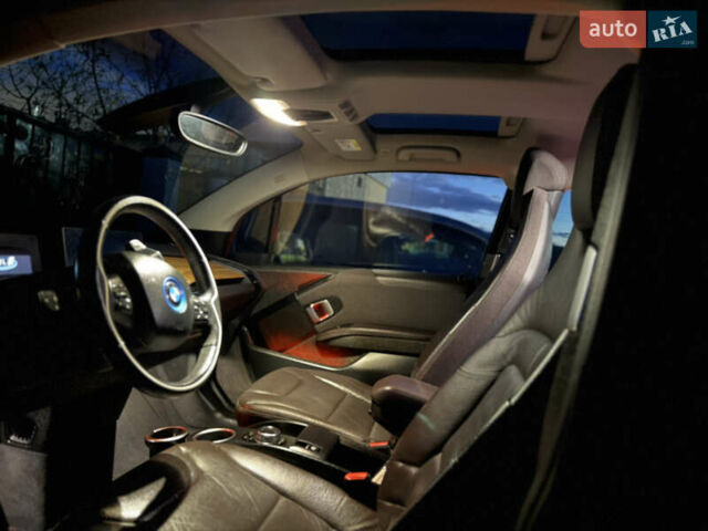 Черный БМВ И3, объемом двигателя 0 л и пробегом 60 тыс. км за 8999 $, фото 82 на Automoto.ua
