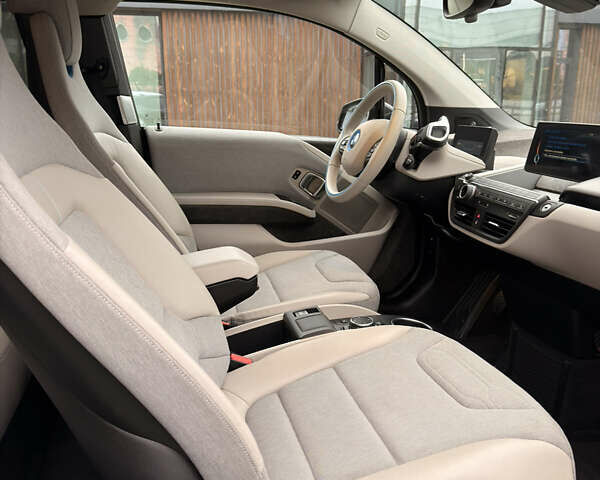 Черный БМВ И3, объемом двигателя 0.65 л и пробегом 65 тыс. км за 11500 $, фото 10 на Automoto.ua