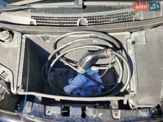 Черный БМВ И3, объемом двигателя 0.7 л и пробегом 116 тыс. км за 17500 $, фото 8 на Automoto.ua