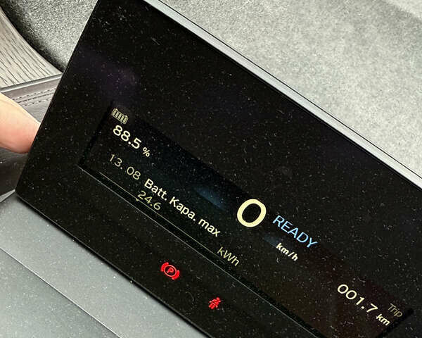 Черный БМВ И3, объемом двигателя 0 л и пробегом 162 тыс. км за 12700 $, фото 10 на Automoto.ua