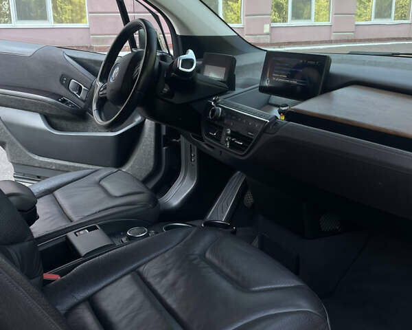 Черный БМВ И3, объемом двигателя 0 л и пробегом 108 тыс. км за 9800 $, фото 2 на Automoto.ua