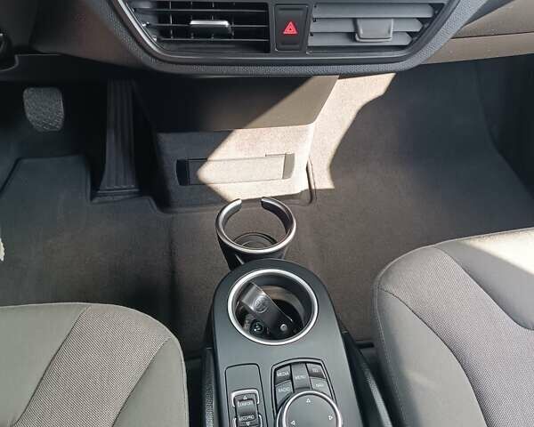 Черный БМВ И3, объемом двигателя 0.65 л и пробегом 180 тыс. км за 13500 $, фото 12 на Automoto.ua