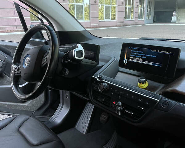 Черный БМВ И3, объемом двигателя 0 л и пробегом 108 тыс. км за 9800 $, фото 3 на Automoto.ua